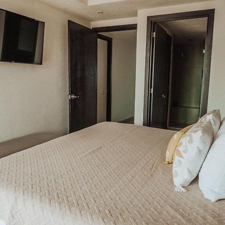 Grand Venetian Beachfront Condos Puerto Vallarta Bagian luar foto