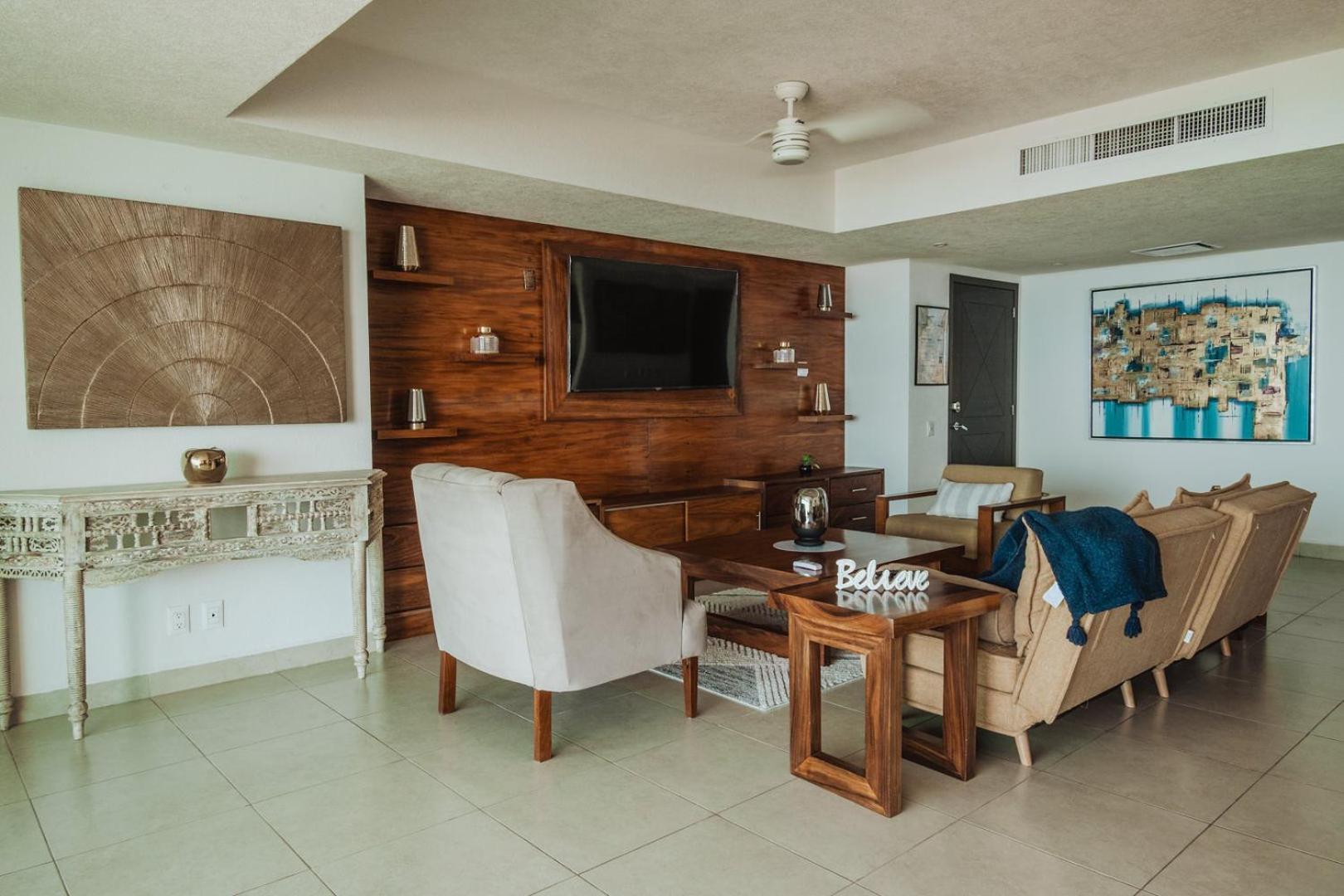 Grand Venetian Beachfront Condos Puerto Vallarta Bagian luar foto