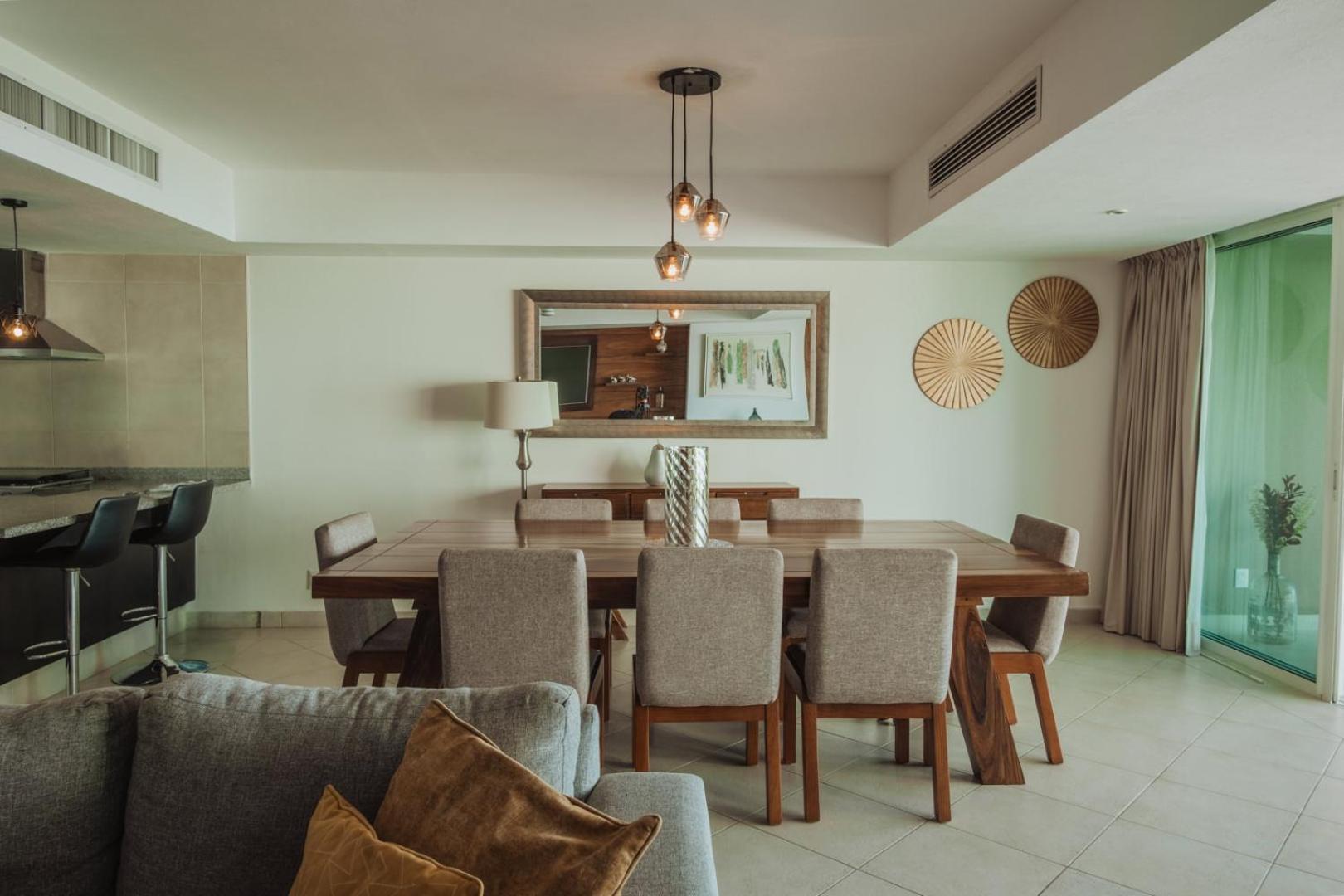 Grand Venetian Beachfront Condos Puerto Vallarta Bagian luar foto
