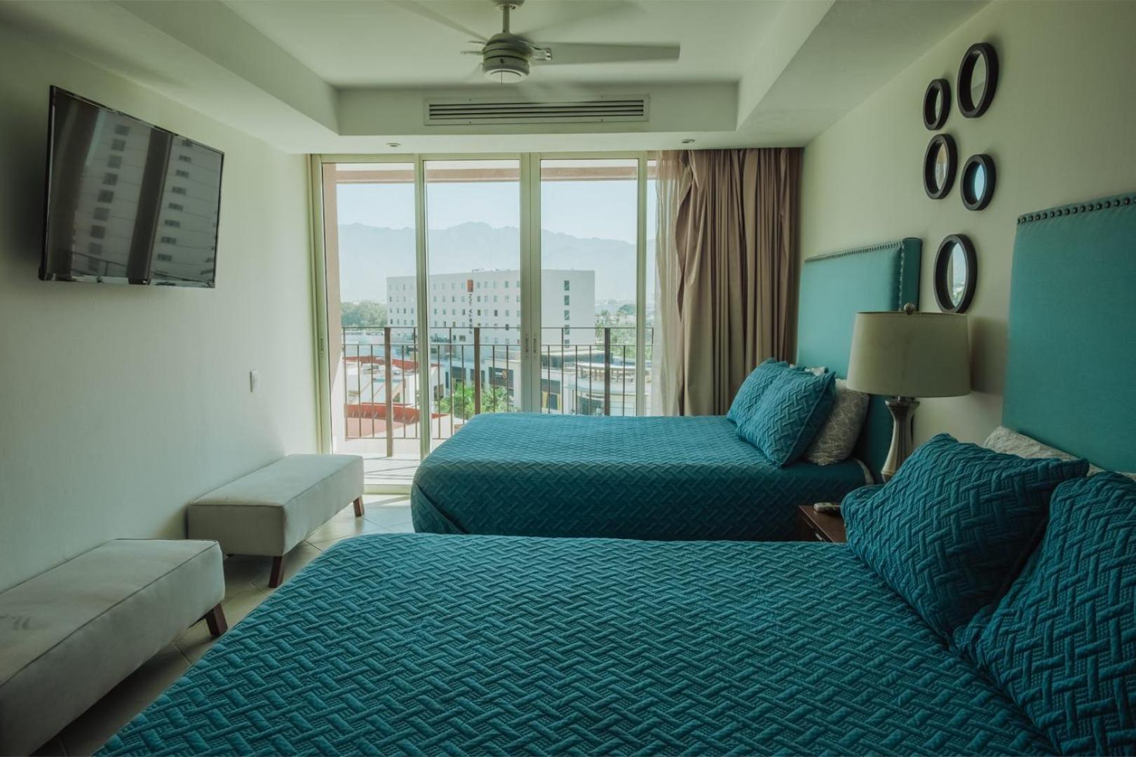 Grand Venetian Beachfront Condos Puerto Vallarta Bagian luar foto